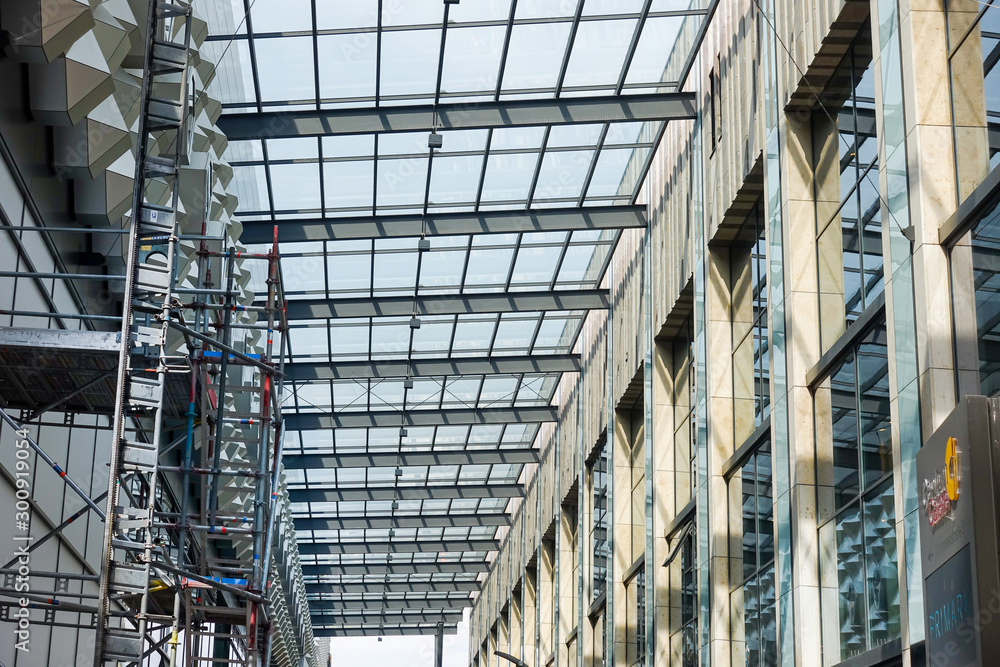 Fototapeta premium DRESDEN, GERMANY - July 23, 2017: General City Landscape Dresden, Germany