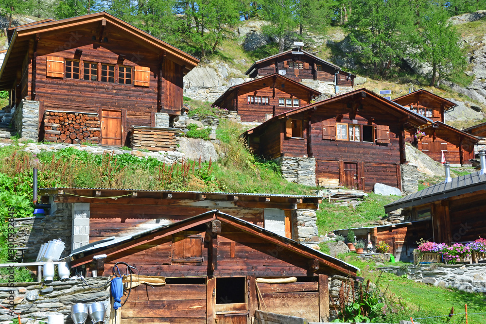 Traditional Swiss Mountain Chalets Traditional Swiss Mountain Chalets