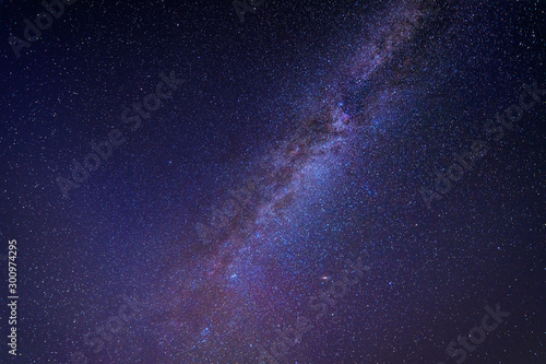 Obraz na płótnie Milky way long exposure grainy night shoot w salonie