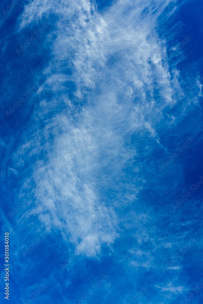 Obraz premium Beauty white cloud and clear blue sky in sunny day texture background
