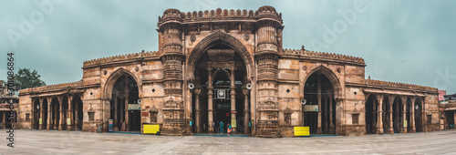 Canvas-taulu This is the jama mosque of ahmedabad  , it is the Historic Architecture ,