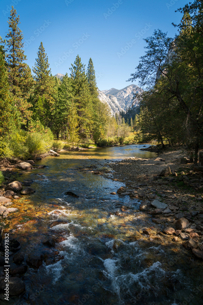 Mountain Landscape Vista at Kings Canyon National Park Mountain Landscape Vista at Kings Canyon National Park