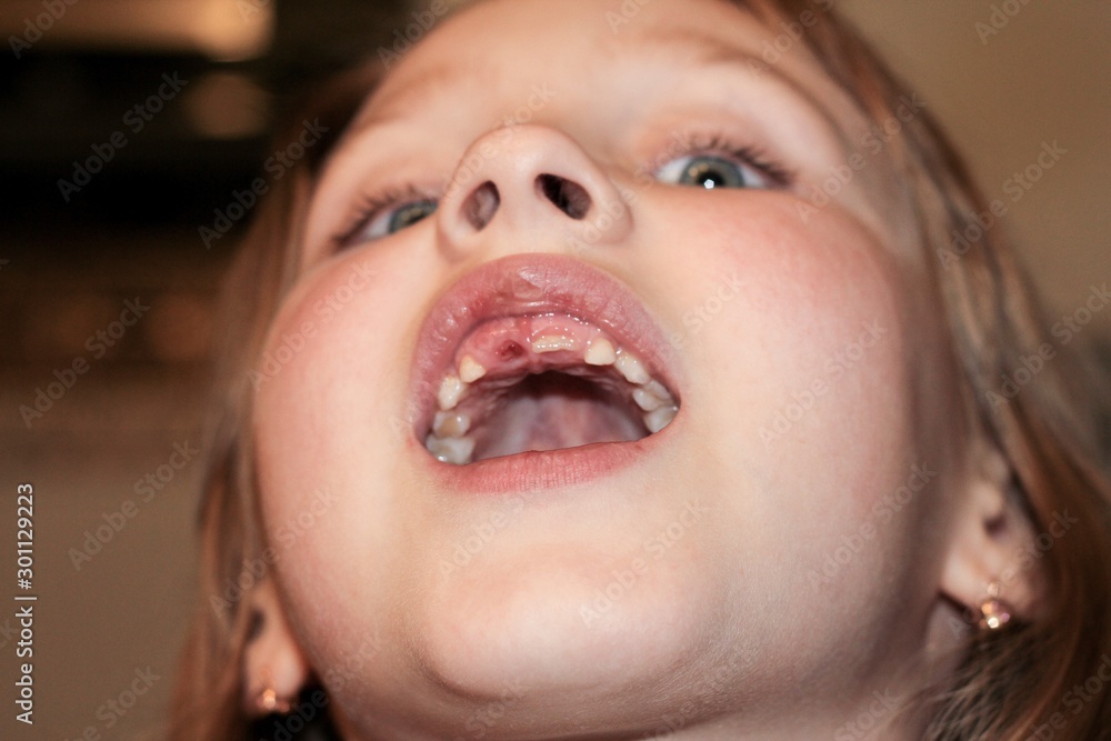 baby's mouth without a tooth baby's mouth without a tooth