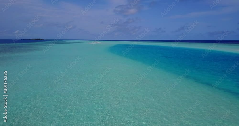 Perfectly clear ocean lagoon in the Caribbean, tropical horizon view over the sea Perfectly clear ocean lagoon in the Caribbean, tropical horizon view over the sea