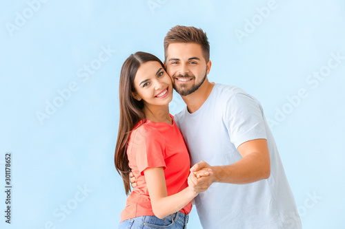 Portrait of happy young cou...