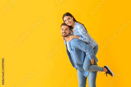 Portrait of happy young cou...