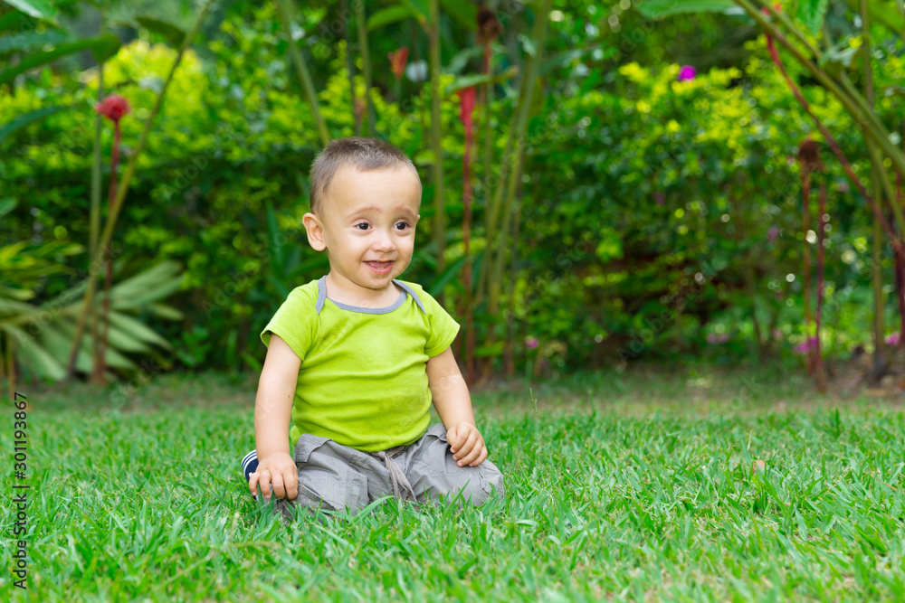 Happy Baby learning to Crawl Happy Baby learning to Crawl