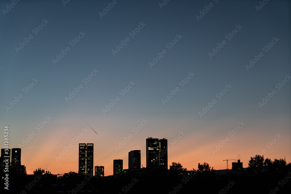 Skyline in Frankfurt am Abend