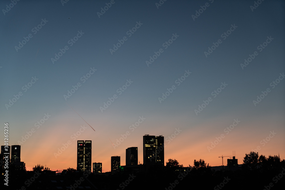 Skyline in Frankfurt am Abend Skyline in Frankfurt am Abend
