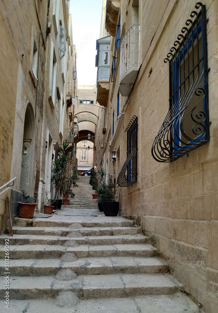 street of Malta, facade balcony view