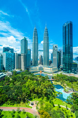 Tableau sur plexiglas Kuala Lumpur Façade architecturale contemporaine Kuala Lumpur Malaisie  © siraphol