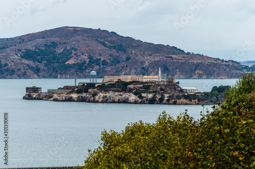 Fototapeta Naklejka Na Ścianę i Meble -  Alcatraz from San Fran