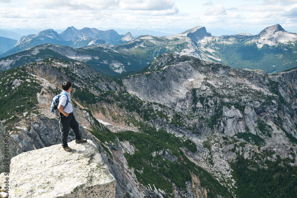Fototapeta premium Yak and Nak peak hike in Coquihalla Summit Recreation Area