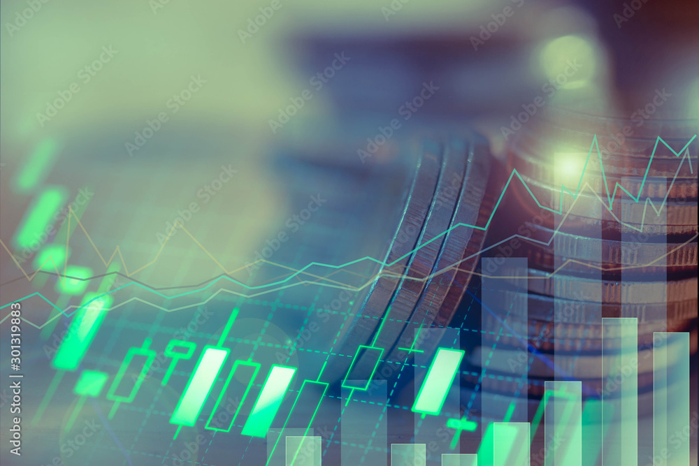 Obraz premium Financial investment concept, Double exposure of city night and stack of coins for finance investor, Forex trading candlestick chart, Cryptocurrency Digital economy. 
