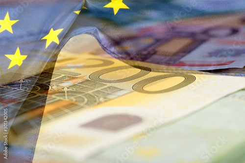 Flagge der Europäischen Union EU und Euro Geldscheine photo
