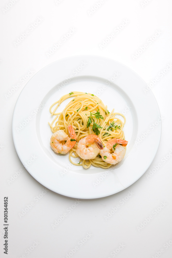Spaghetti with garlic and shrimps Spaghetti with garlic and shrimps