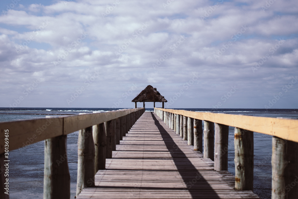 Fototapeta premium Long walks by the sea