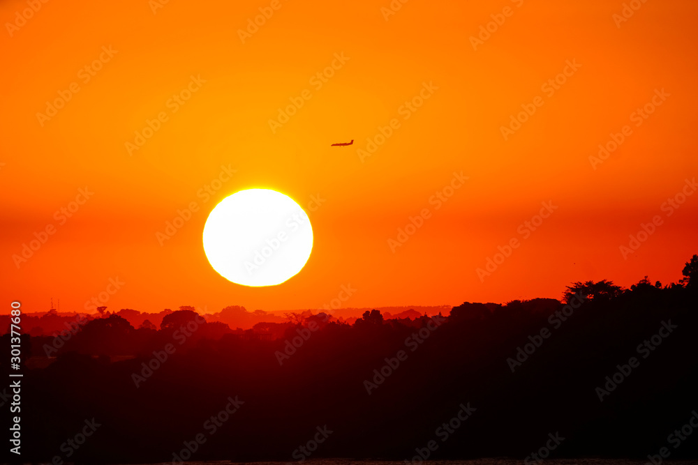 Obraz premium Sunset in Entebbe