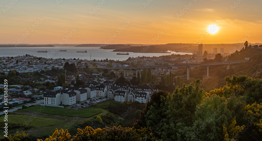 Fototapeta premium Landscape of the bay of Puerto Montt at sunset. South of Chile
