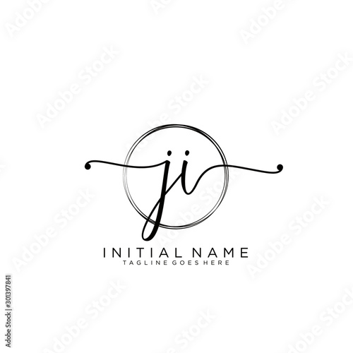 JI Initial handwriting logo with circle template vector.