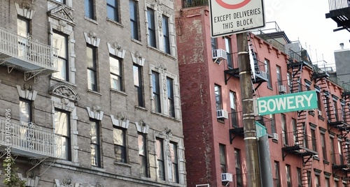 Canvas Print Bowery Street NYC Sign Old City Tenement Buildings Downtown New York