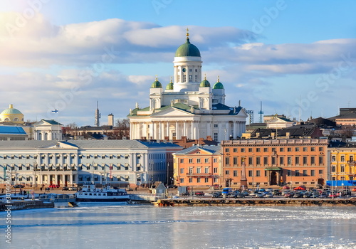 Obraz na plátně Helsinki Cathedral and market square in winter, Finland