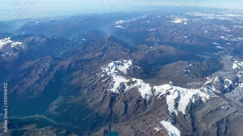 Less and less snow - the Alps from above by airplane