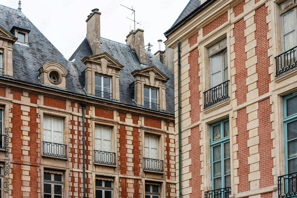Fototapeta premium beautiful Street view of Buildings, Paris city, France