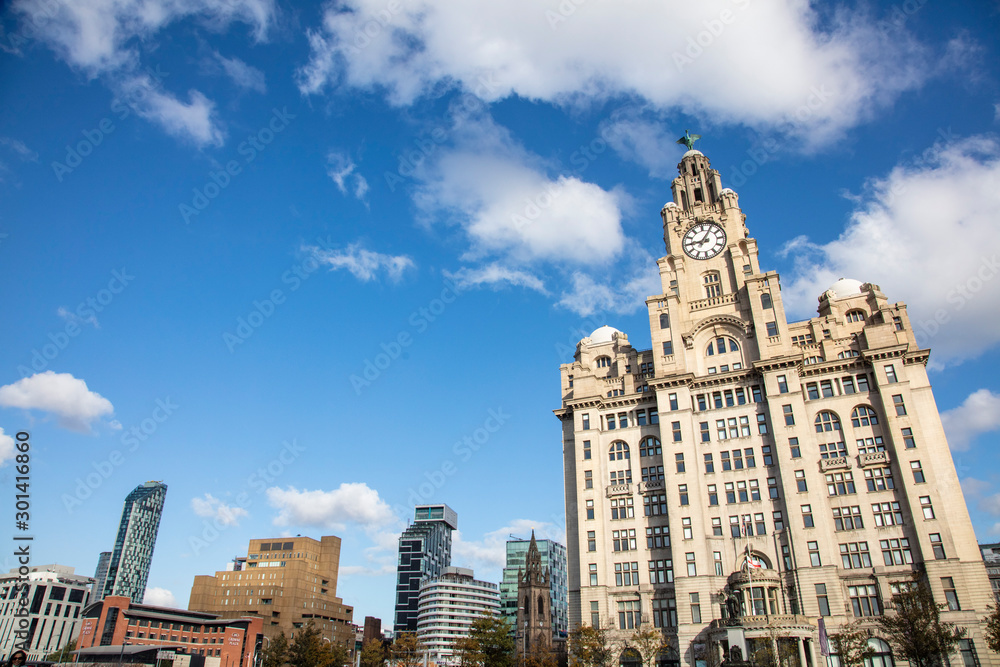 View of the iconic Royal Liver Building in Liverpool, UK - obrazy, fototapety, plakaty 
