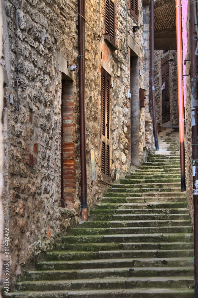 Narrow alley in Perugia, Italy