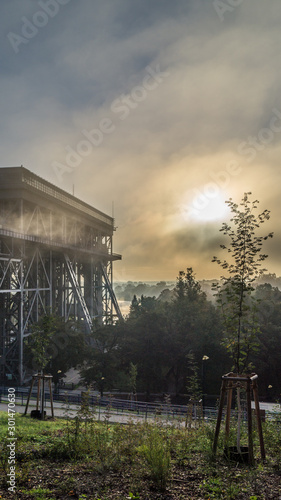 Brandenburg, Deutschland, Europa, Gebäude_Architektur, Herbst, Jahreszeiten, Schiffshebewerk, Stadt, Niederfinow, Eberswalde, Nebel, Morgengrauen, Architektur, Schifffahrt, Fahrstuhl, Schiffe, Boote, 