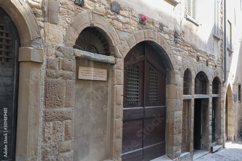 Italie - Bergamo - Vieille maison de 1265, lieu d'accueil pour les pauvres de la ville photo