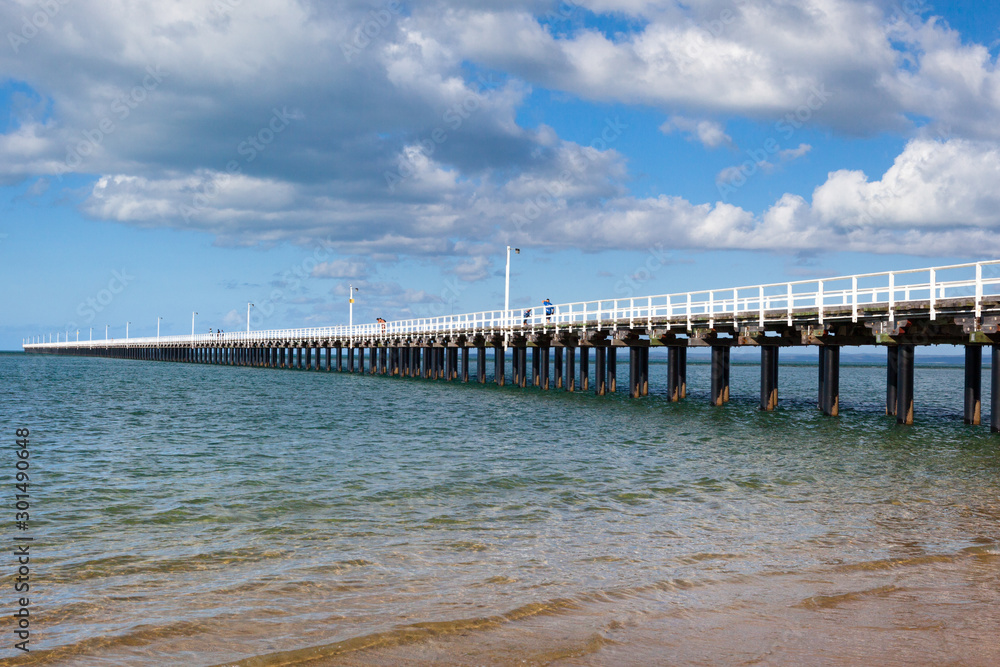 Stretching out into Hervey Bay almost a kilometre, the Urangan Pier (Queensland,Australia) is a popular and historic destination.