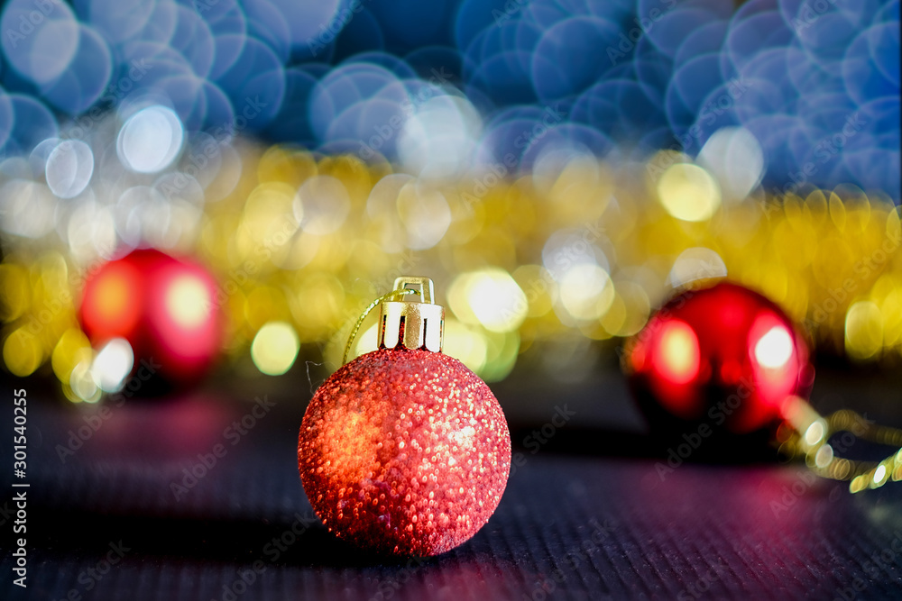 Fototapeta premium Red ball christmas decoration on rustic table,Christmas background.