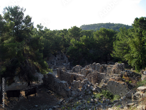  the ruins of ancient buildings