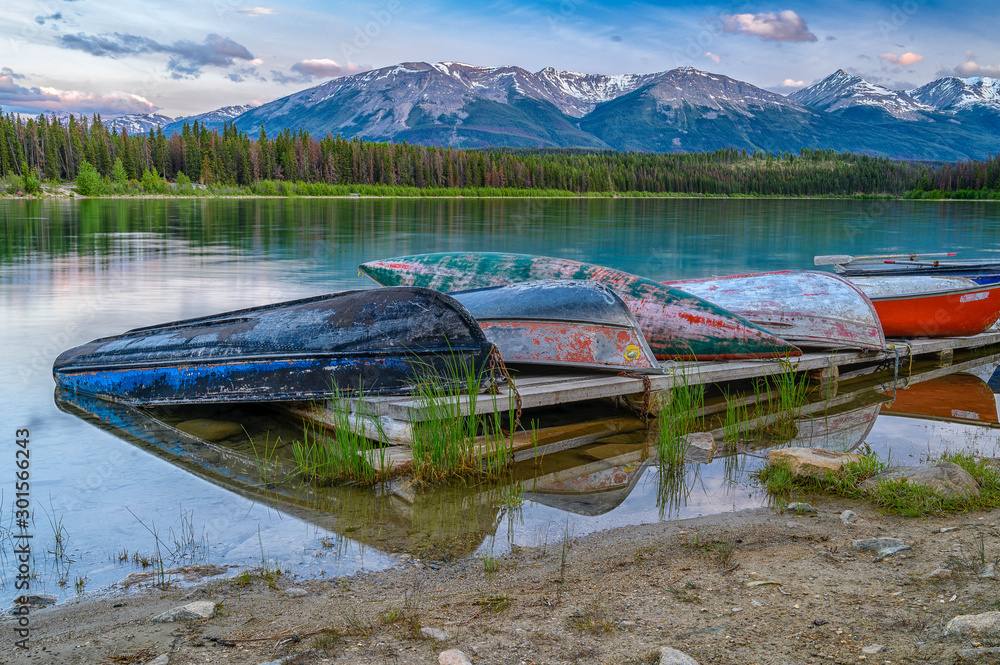 Naklejka premium Lake Agnes