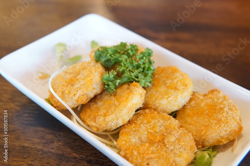 Shrimp cake fried with crispy bread and dipping sweet
