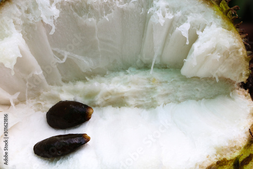 Fotografie A soursop that is a very healthy fruit in tropical places