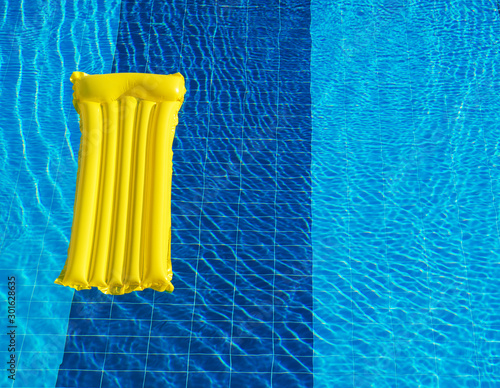 Konstfotografi Air Mattress On The Water In The Pool