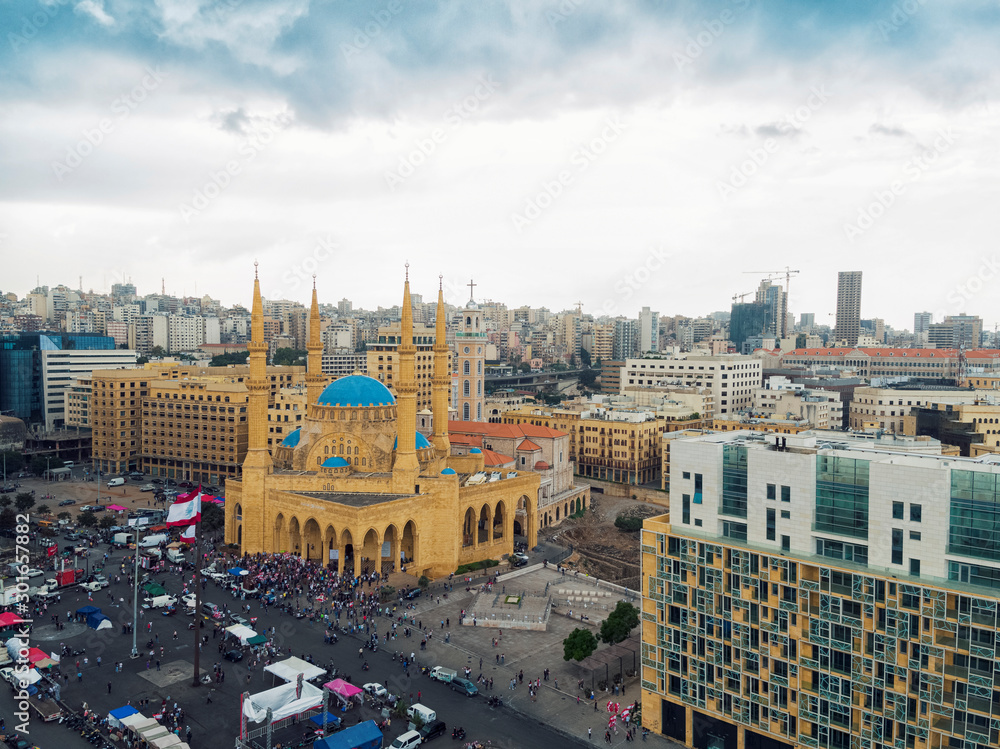 Obraz premium Martyrs' Square during the Lebanese Revolution, against the current government, and against corruptions in the country