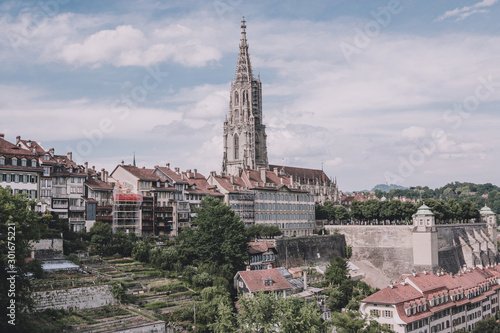 Fototapeta Naklejka Na Ścianę i Meble -  Panoramic view on Bern Minster and historic old town of Bern