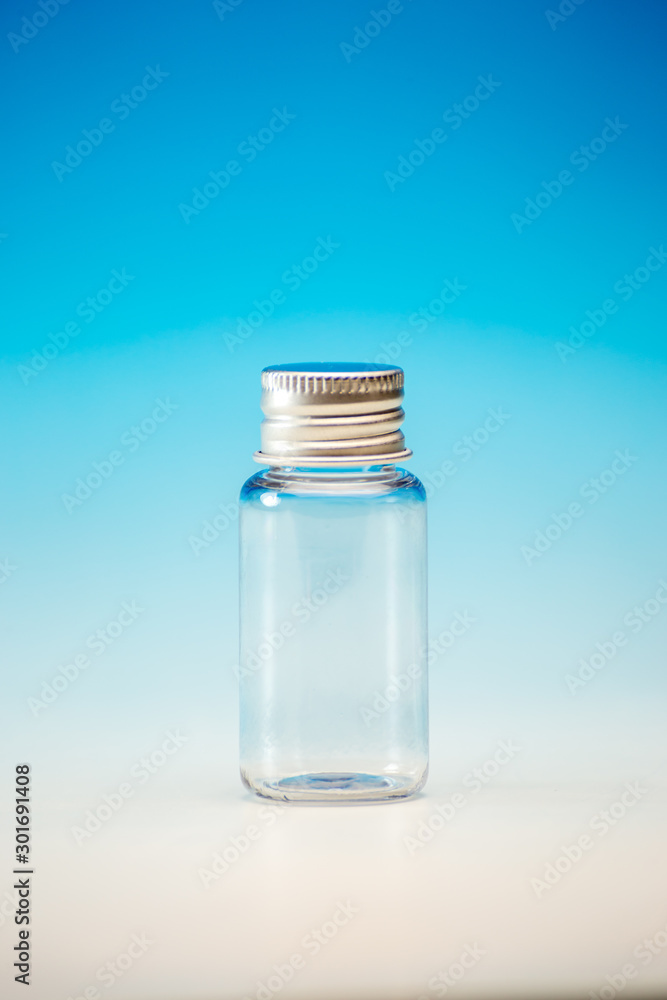 小さな薬瓶 小さな薬瓶
