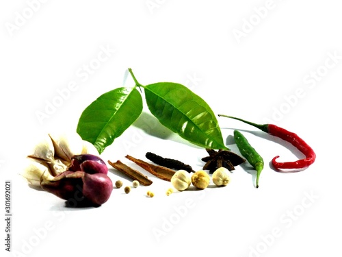 spices are often used as a food flavoring, cooking spices and traditional medicines that are healthy for the body.