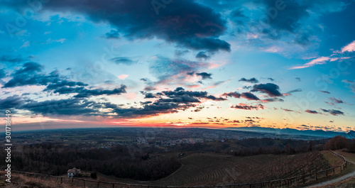 Colorful sunset in the italian vineyards © zakaz86