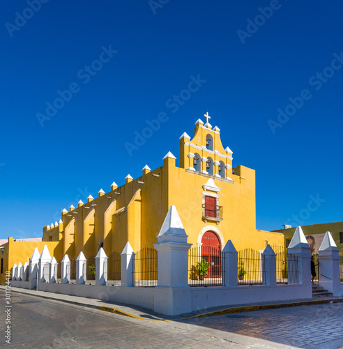 Photography Campeche, centro historico (historic center), yellow and colonial church, Mexico