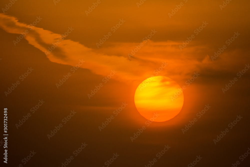 雲をなびかす朝の太陽DSC0633