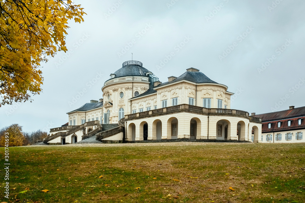 Schloss Solitude im Herbst, Stuttgart
