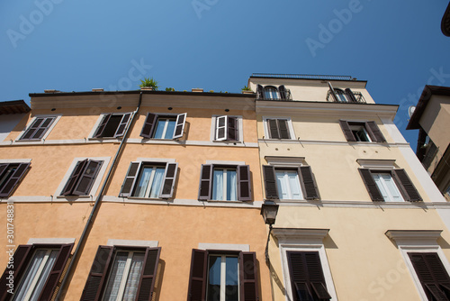 Façade d'un immeuble ancien en Italie