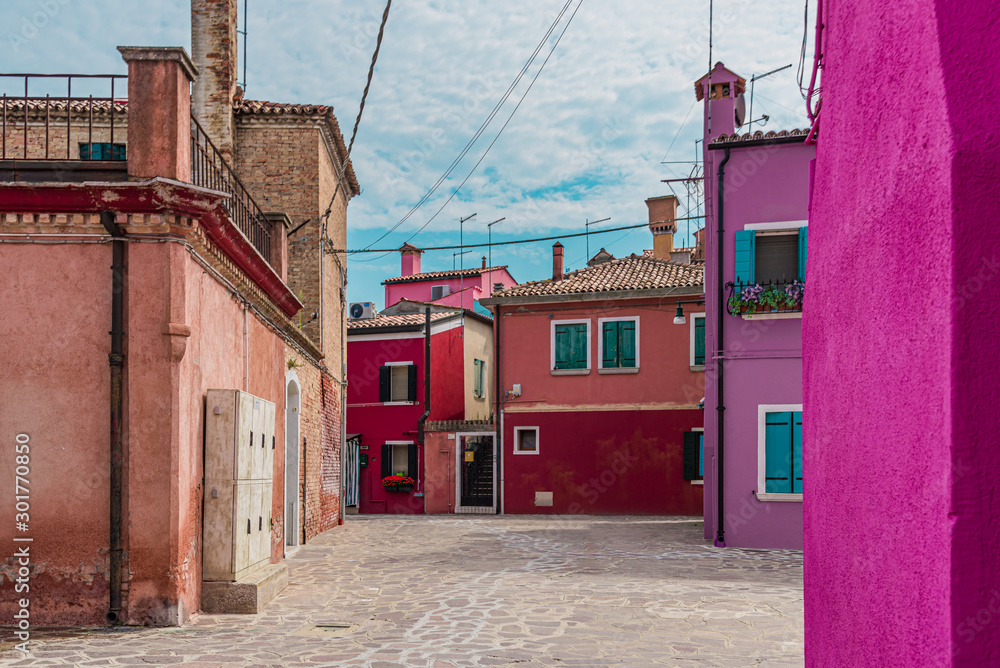 Colourful houses in Burano Italy 02