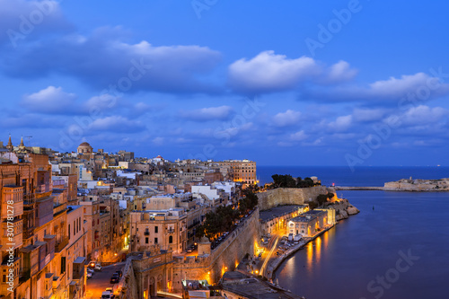 Fototapeta Naklejka Na Ścianę i Meble -  Evening at Valletta City in Malta